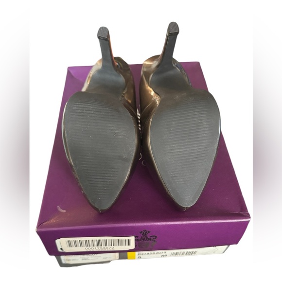 Fergie Bunny Stiletto Pump in Taupe Size 5 NIB - Picture 7 of 8